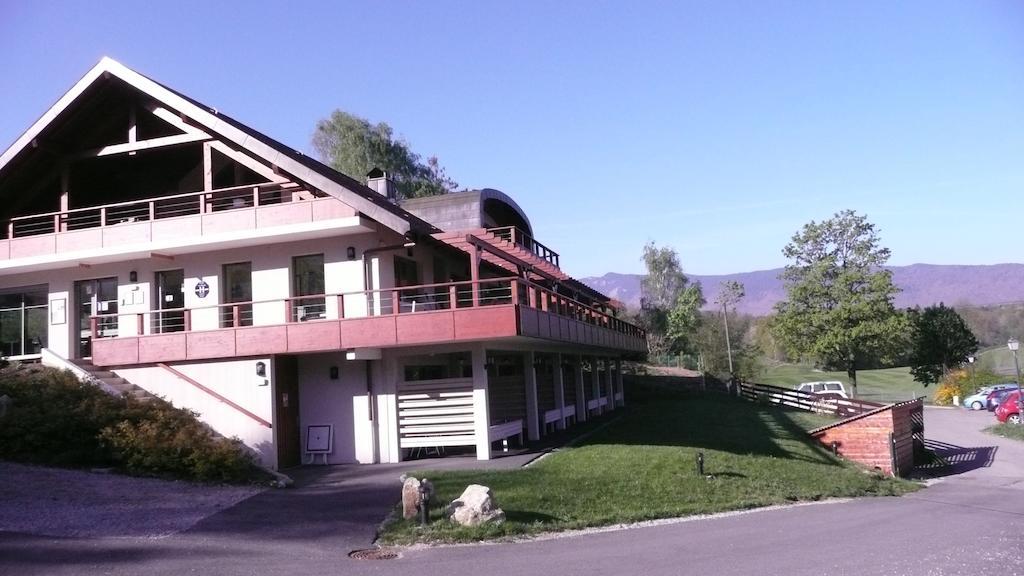 Hotel Golf Et Montagne Talloires Exterior foto